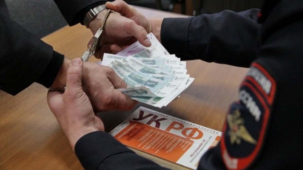 Трое сотрудников «Росводоканала - Архангельск» соблазнились на деньги, а получили сроки